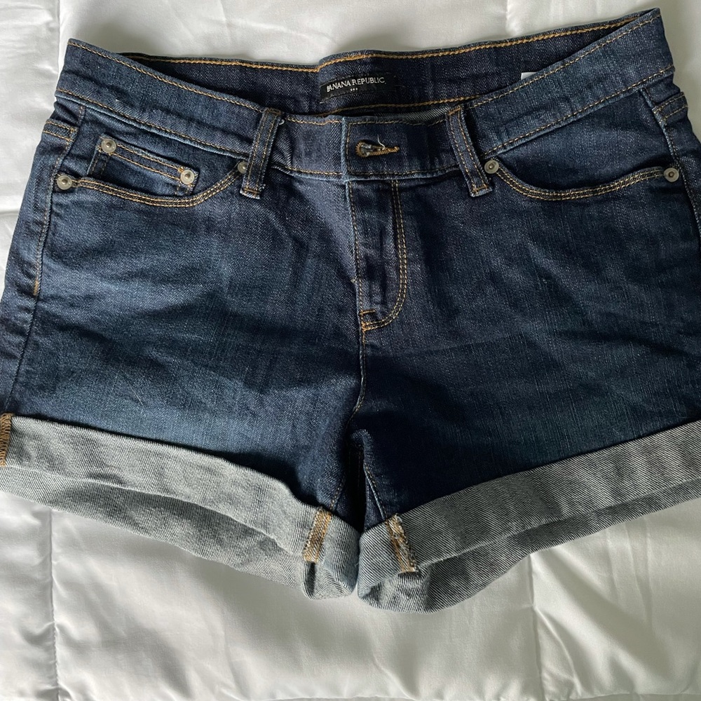 28/6. Banana republic Jean shorts